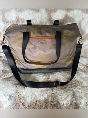Stella & Dot Crush It Weekender Bag